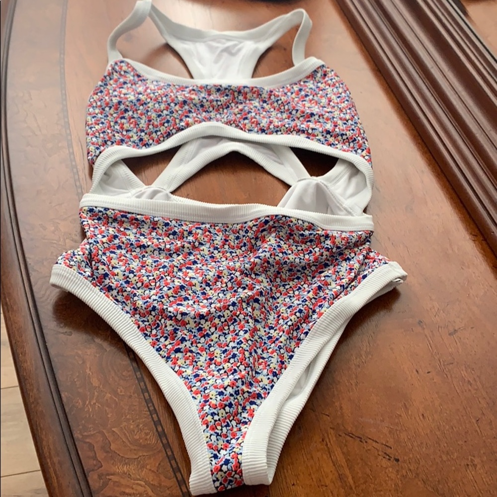 American Eagle Bathing suit